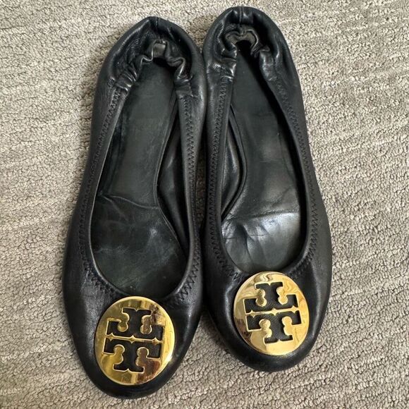 Tory Burch Reva Black Leather Gold Logo USED Ballet Slip On Flats 7.5-8 - Picture 1 of 10